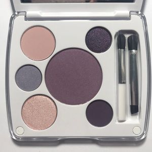 em Cosmetics Eyeshadow Palette (purple shades)